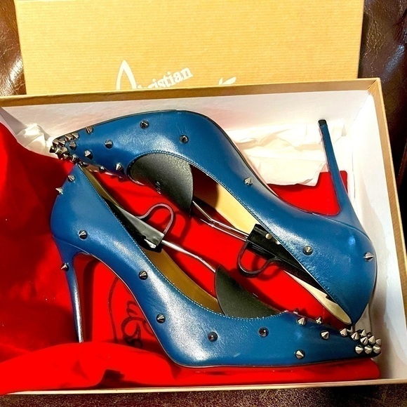 CHRISTIAN Louboutin iconic ‘Kate’ spike accented leather stilettos, EU 39 100mm - Picture 4 of 10